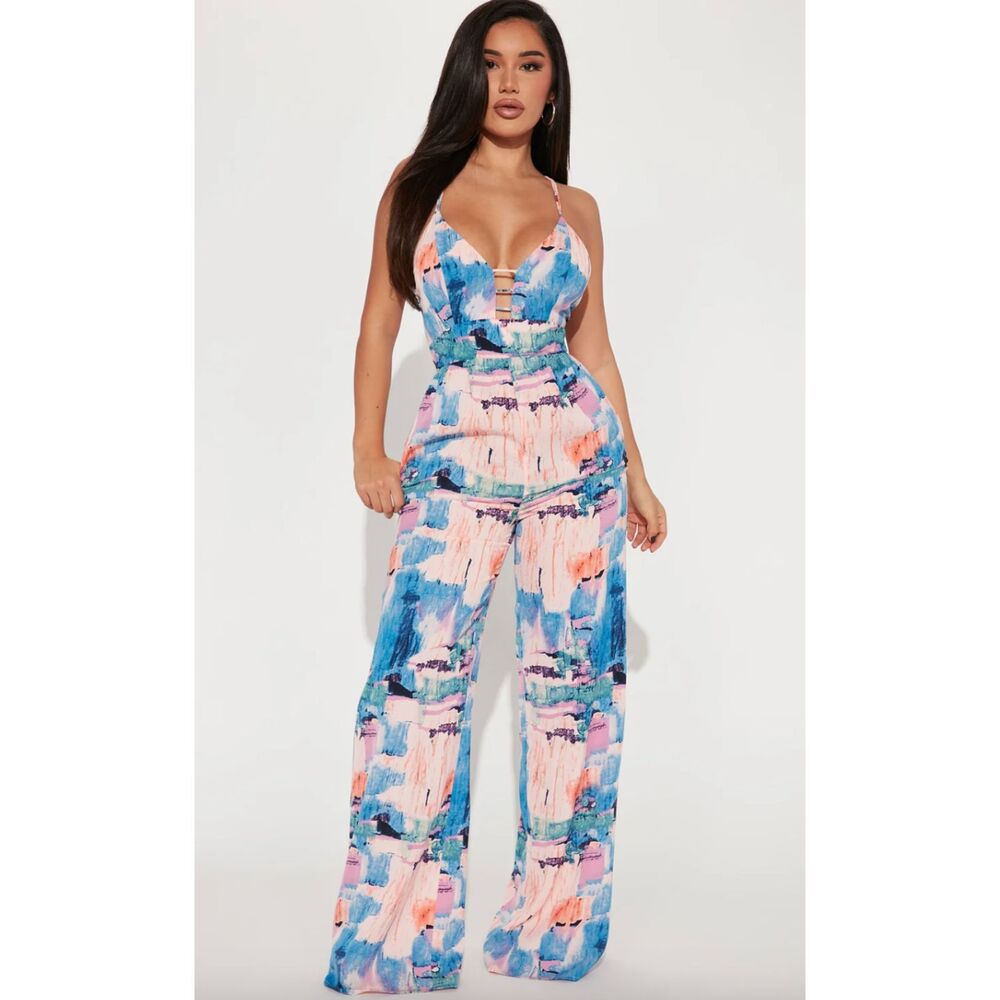 NWT Fashion Nova Amber Printed Jumpsuit. Size XL